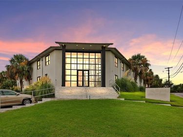 7770 Meadow Road, Unit 211, Dallas, TX 75230