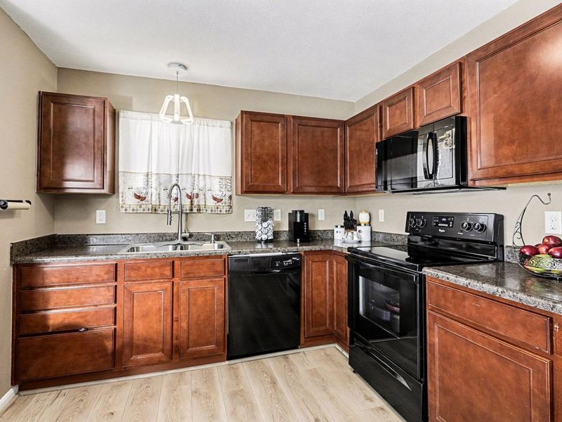 3853 Winding Path Drive, Canal Winchester, OH 43110 Photo 12