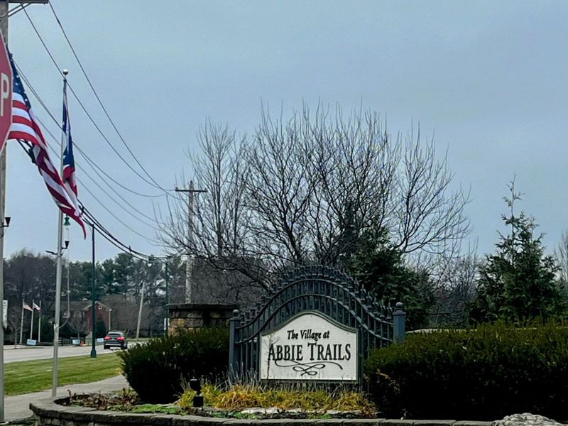 3853 Winding Path Drive, Canal Winchester, OH 43110 Photo 2