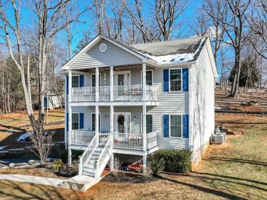 2487 Cifax Road, Goode, VA 24556