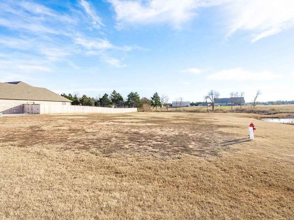 201 E Blanco Bend Drive, Stillwater, OK 74074
