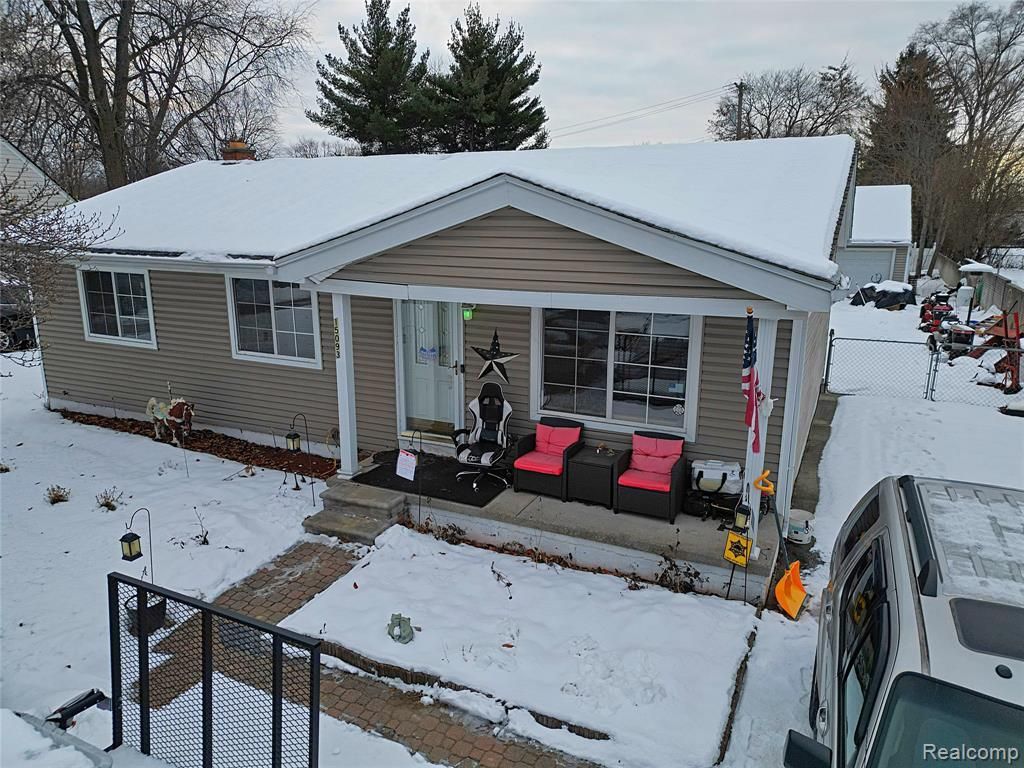 15093 Lyons Street, Livonia, MI 48154 Main Photo