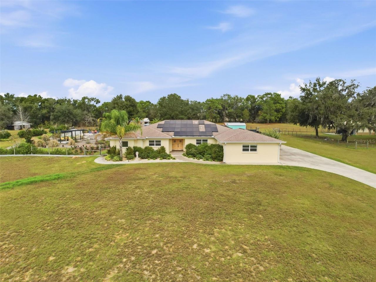8423 E Zephyr Wing Court, Floral City, FL 34436 Photo