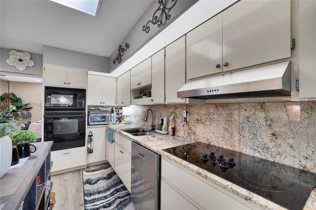 4713 Banyan Ln, Tamarac, FL 33319 Photo