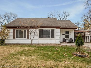 22160 Morton Street, Oak Park, MI 48237