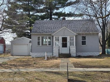 2137 N Main Street, Fairgrove Vlg, MI 48733