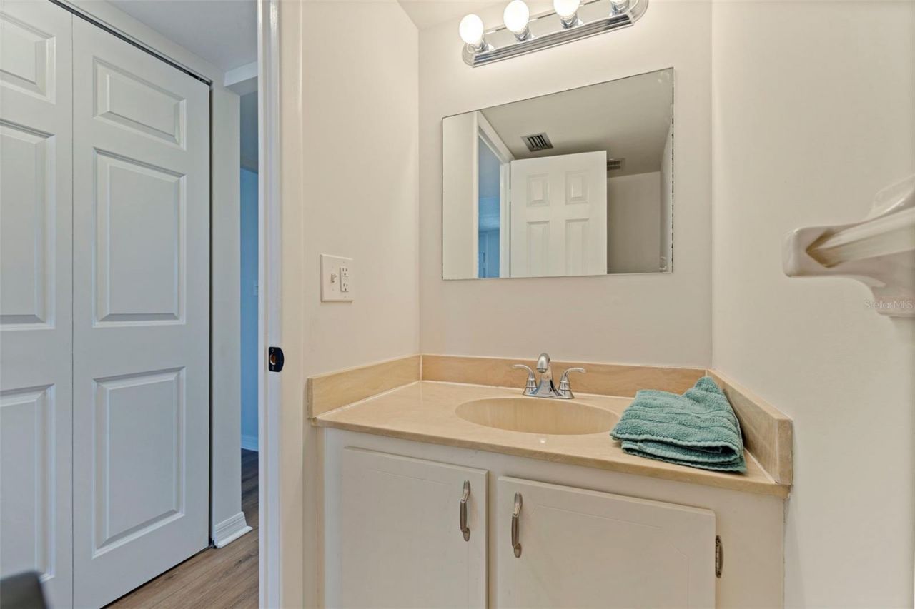 4890 Bay Street Ne, Unit 330, Saint Petersburg, FL 33703 Photo