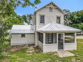 601 N ADELLE AVENUE Deland, FL 32720