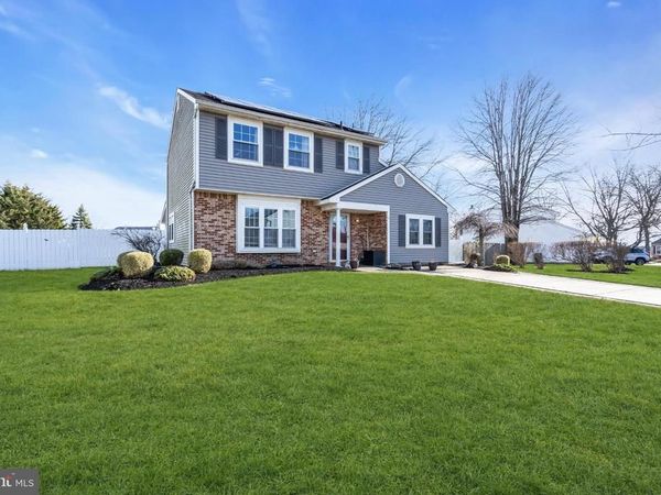 9 HONEY LOCUST LANE, EASTAMPTON, NJ 08060