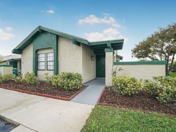 698 SW Veronica Avenue, Port St. Lucie, FL 34953