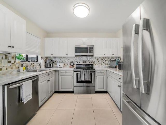 698 SW Veronica Avenue, Port Saint Lucie, FL 34953 Photo