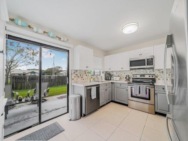 698 SW Veronica Avenue, Port Saint Lucie, FL 34953 Photo