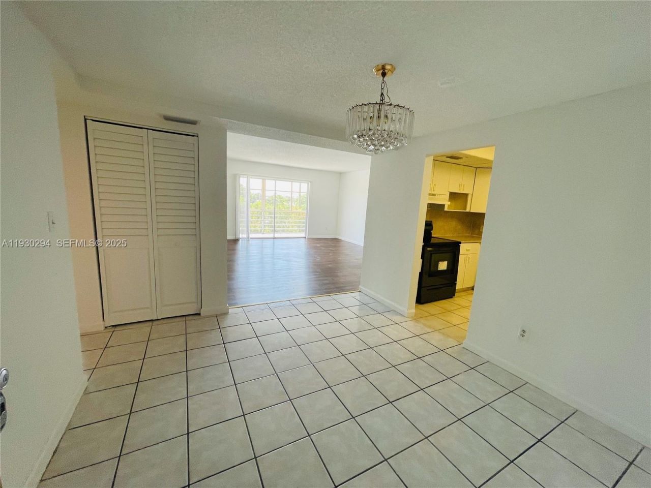 4848 NW 24th Ct, Unit 318, Lauderdale Lakes, FL 33313 Photo