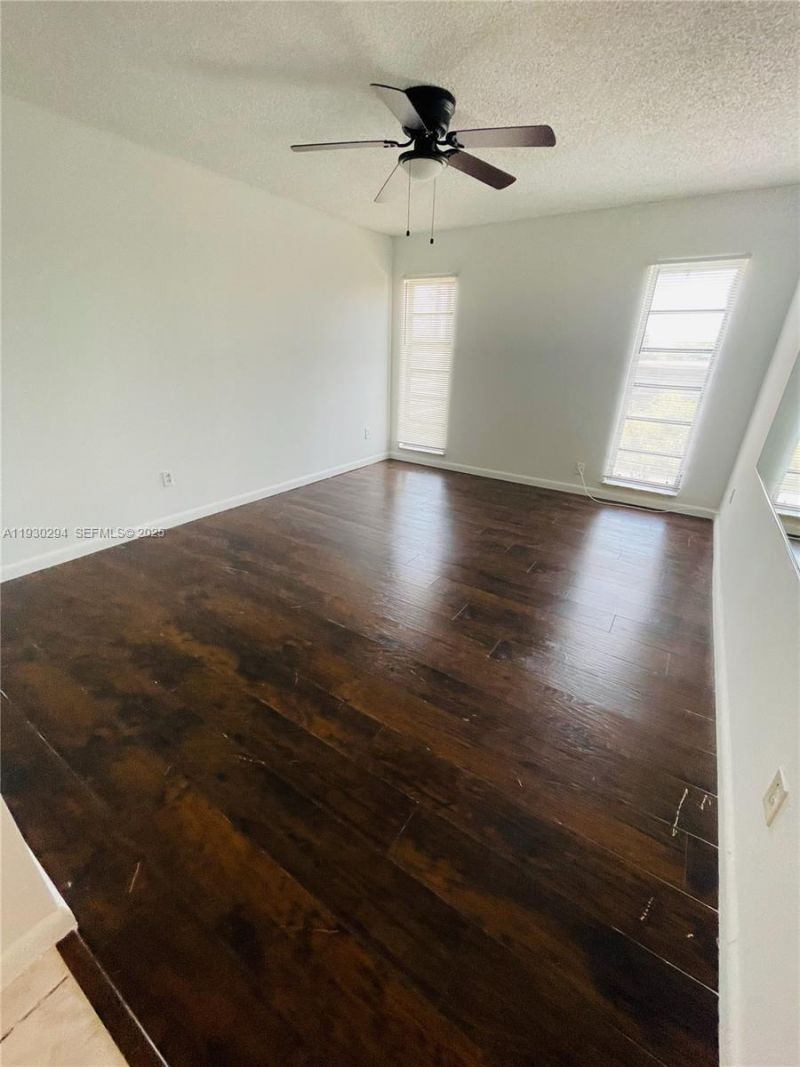 4848 NW 24th Ct, Unit 318, Lauderdale Lakes, FL 33313 Photo