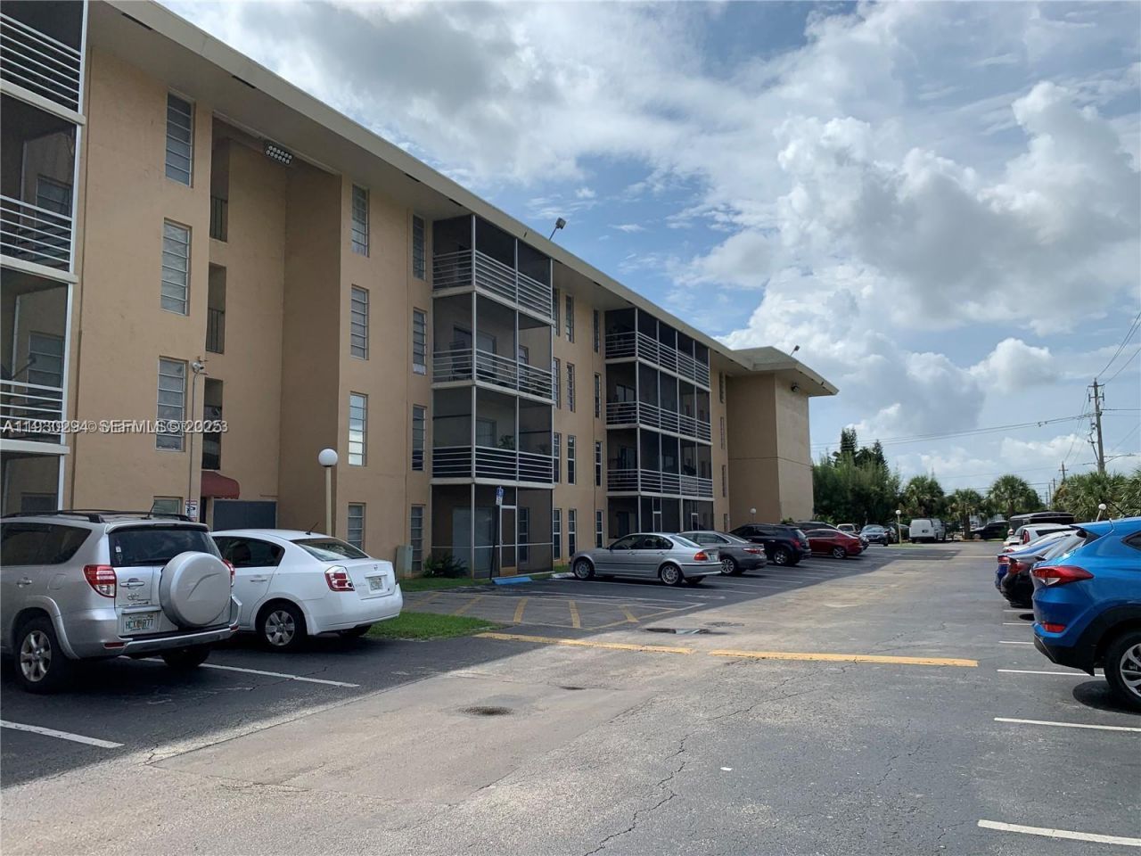 4848 NW 24th Ct, Unit 318, Lauderdale Lakes, FL 33313 Photo