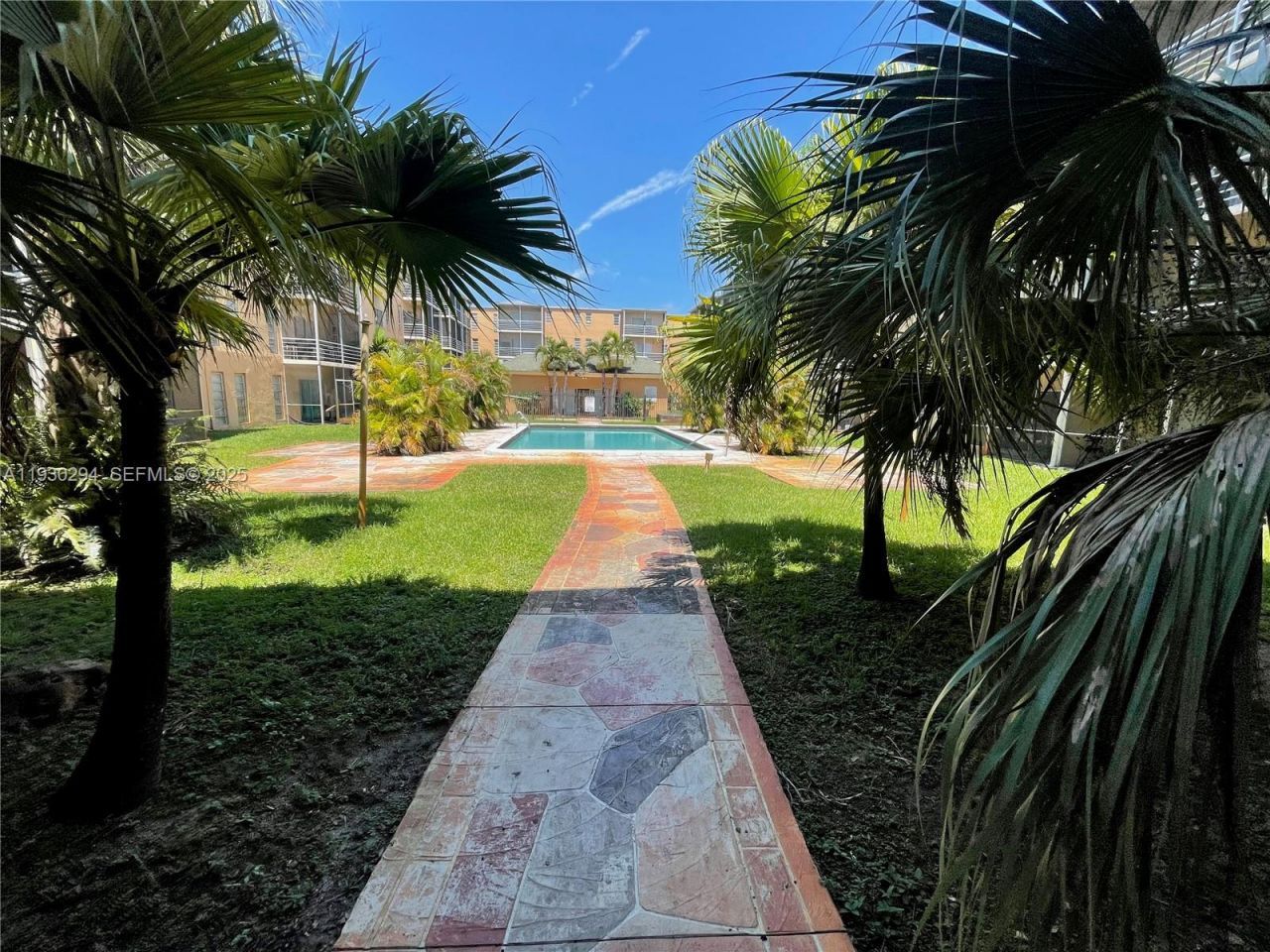 4848 NW 24th Ct, Unit 318, Lauderdale Lakes, FL 33313 Photo