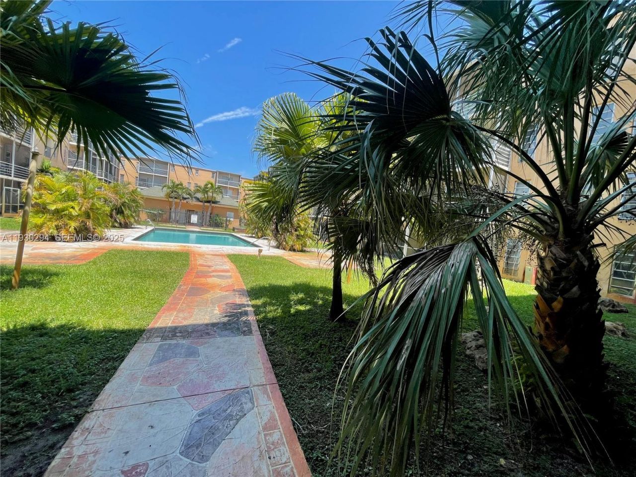 4848 NW 24th Ct, Unit 318, Lauderdale Lakes, FL 33313 Photo