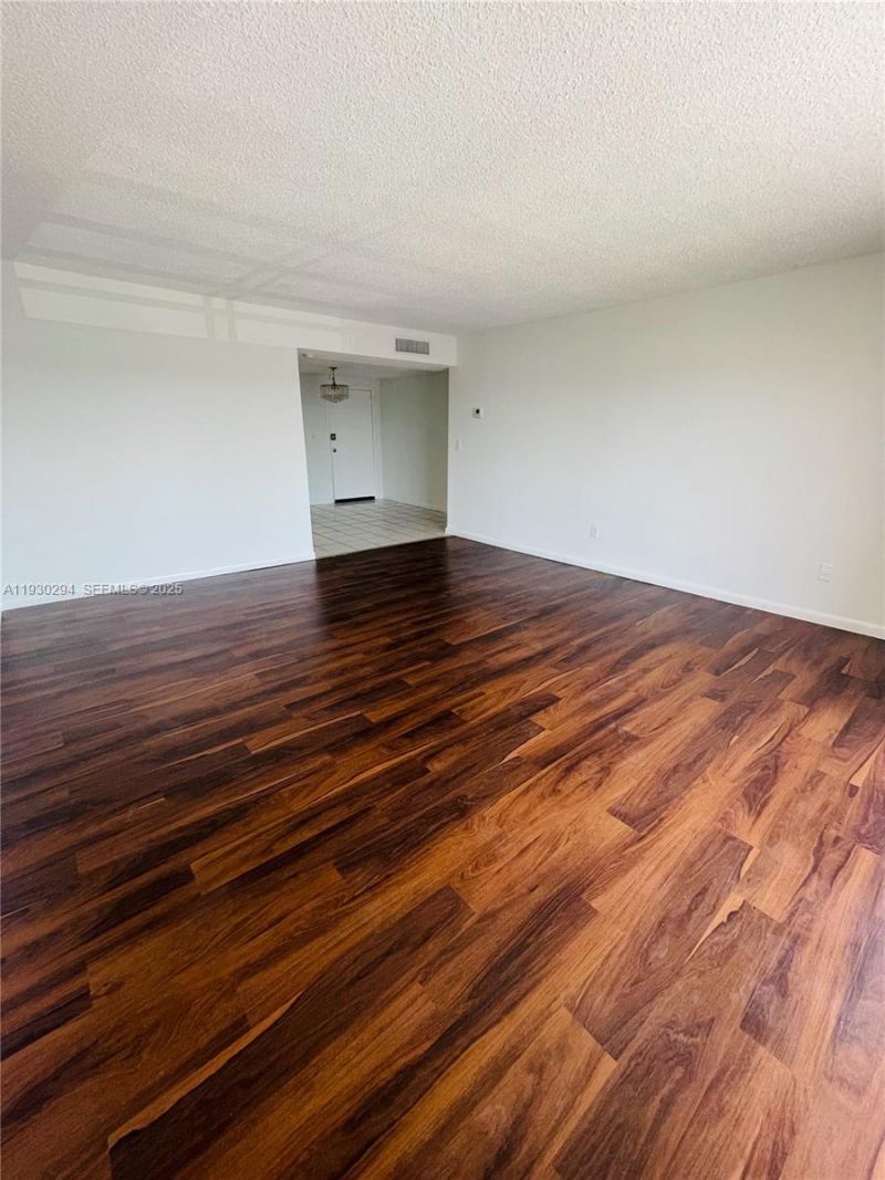 4848 NW 24th Ct, Unit 318, Lauderdale Lakes, FL 33313 Photo