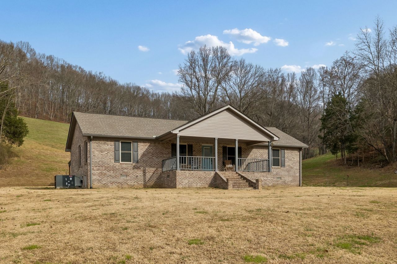 76 Cathcart Rd Frankewing, TN 38459