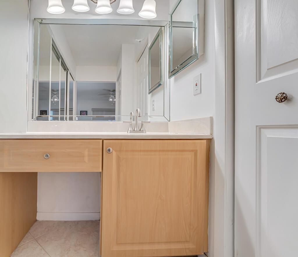 15301 Pembridge Avenue, Unit 49, Delray Beach, FL 33484 Photo