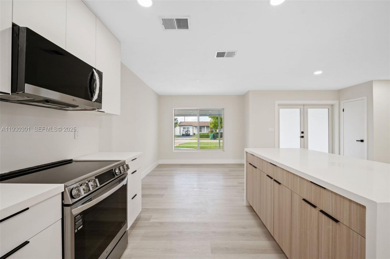 12030 SW 29th Ter, Miami, FL 33175 Photo