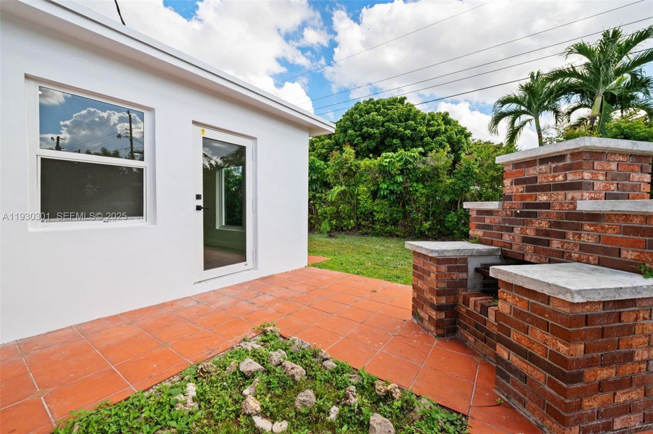 12030 SW 29th Ter, Miami, FL 33175 Photo