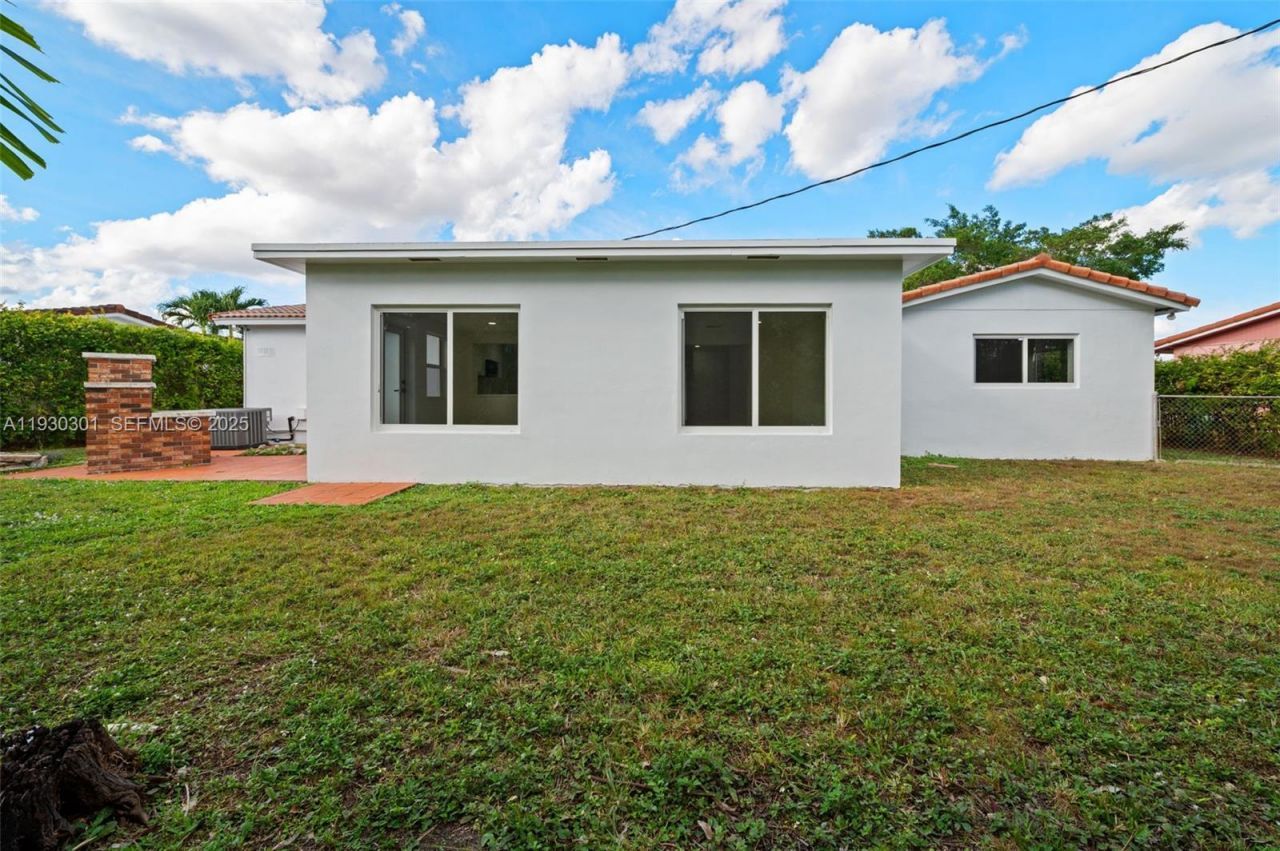 12030 SW 29th Ter, Miami, FL 33175 Photo