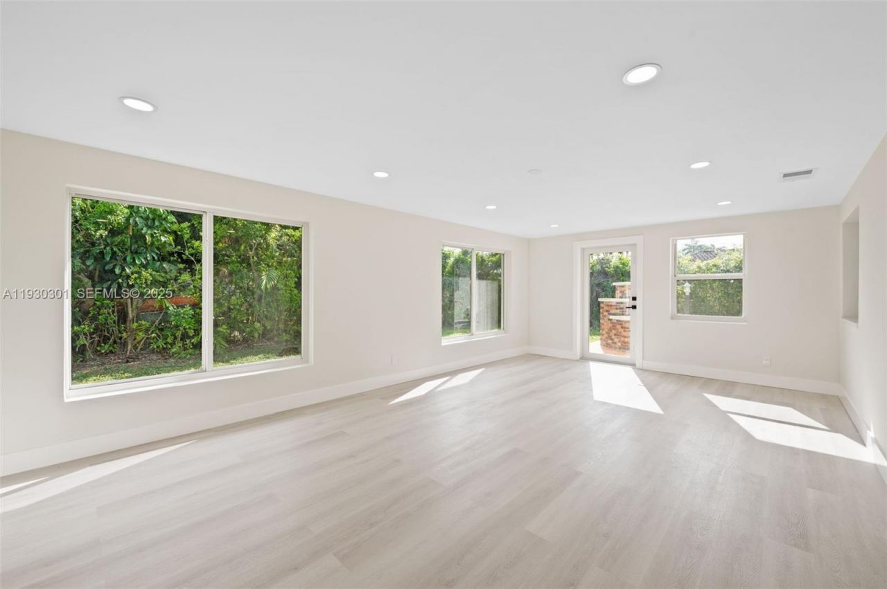 12030 SW 29th Ter, Miami, FL 33175 Photo