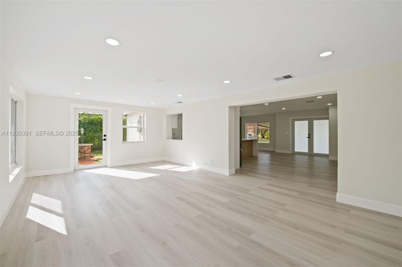 12030 SW 29th Ter, Miami, FL 33175 Photo