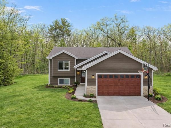 3249 Centennial Oak Drive, Manlius Twp, MI 49419