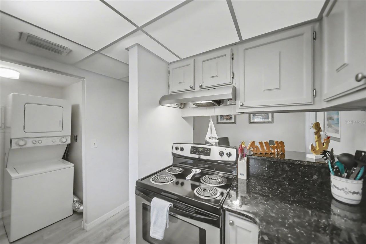 6157 Midnight Pass Road, Unit E23, Sarasota, FL 34242 Photo