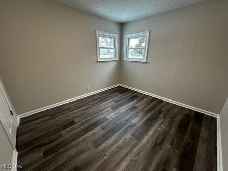 1697 Hawthorne Drive, Cleveland, OH 44124 Photo 12