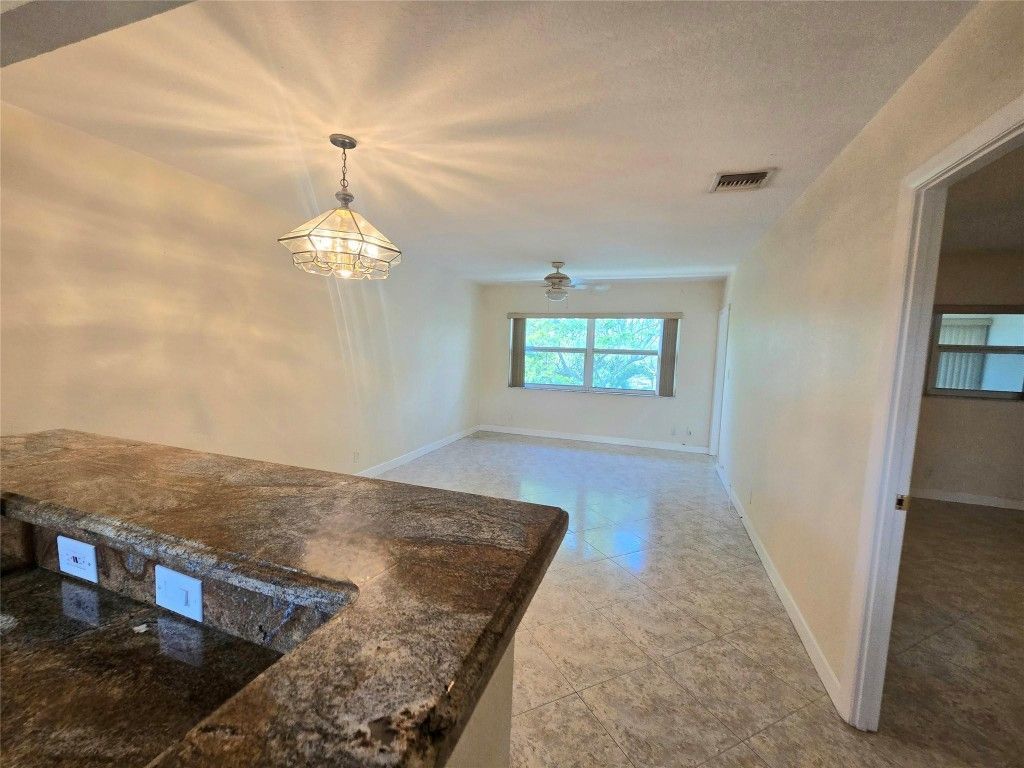 3531 NW 50th Avenue, Unit 609, Lauderdale Lakes, FL 33319 Photo
