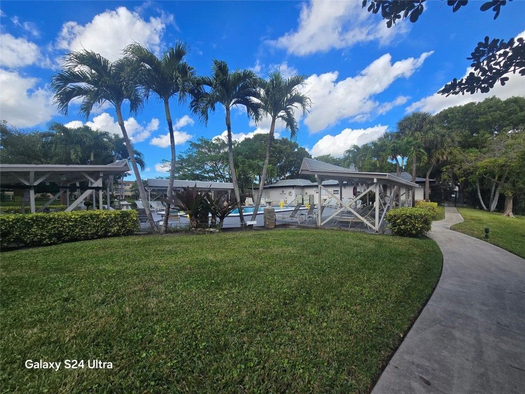 3531 NW 50th Avenue, Unit 609, Lauderdale Lakes, FL 33319 Photo