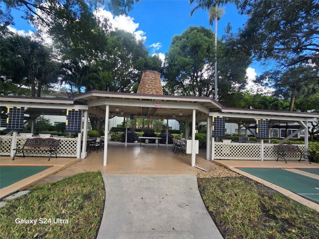 3531 NW 50th Avenue, Unit 609, Lauderdale Lakes, FL 33319 Photo