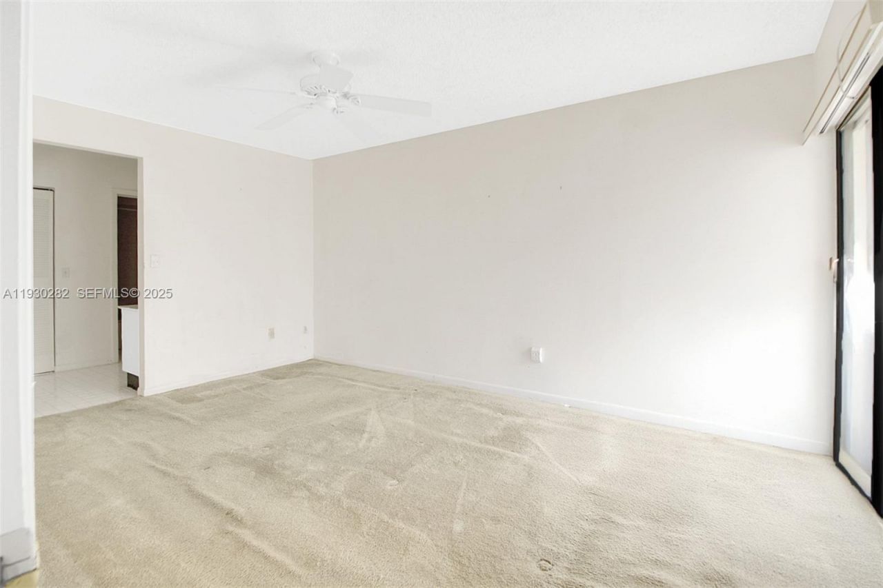 3553 Magellan Cir, Unit 317-1, Aventura, FL 33180 Photo