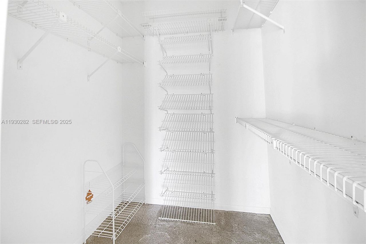 3553 Magellan Cir, Unit 317-1, Aventura, FL 33180 Photo