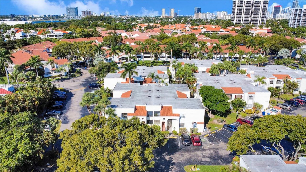 3553 Magellan Cir, Unit 317-1, Aventura, FL 33180 Photo