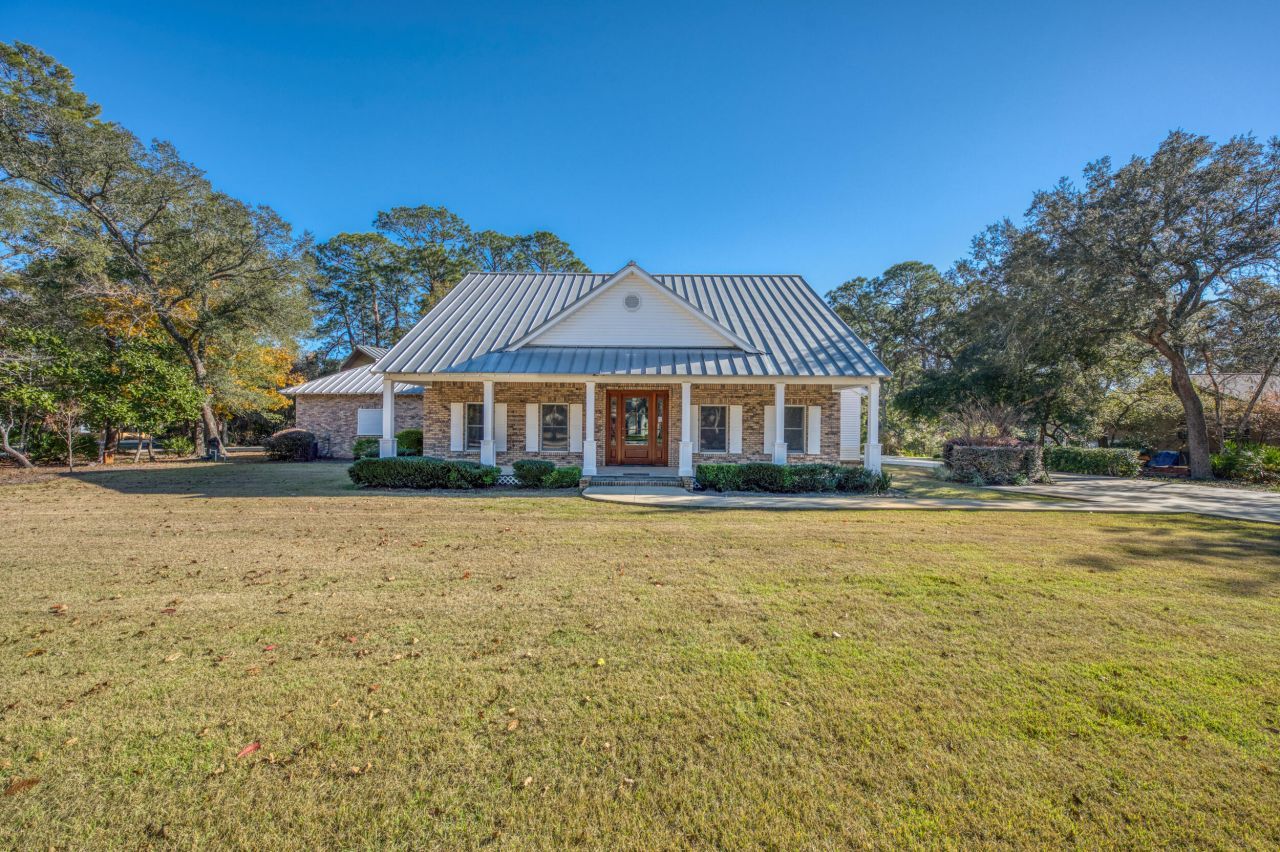 801 Weeden Island Drive, Niceville, FL 32578 Main Photo