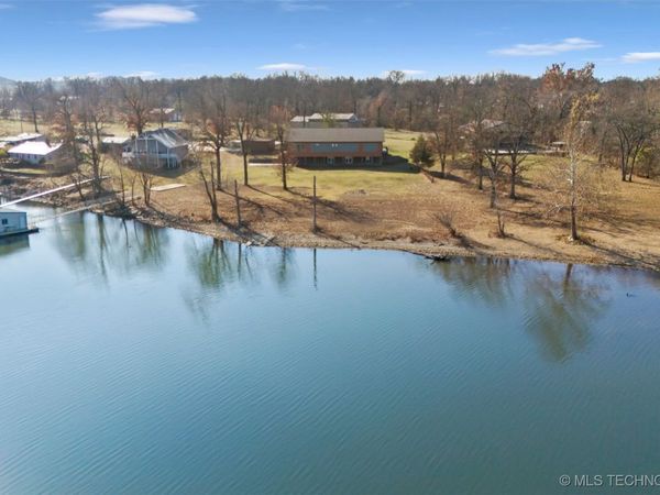 64521 E 256 Place, Grove, OK 74344