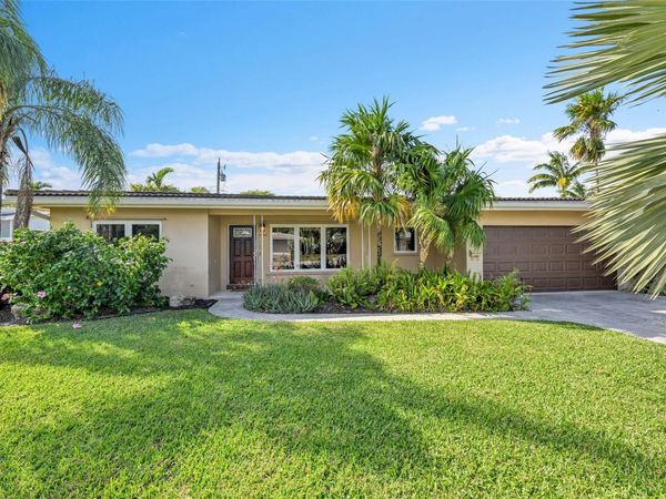 4401 NE 18th Avenue, Oakland Park, FL 33334