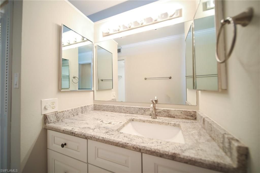 5959 Winkler Rd, Unit 206, Fort Myers, FL 33919 Photo