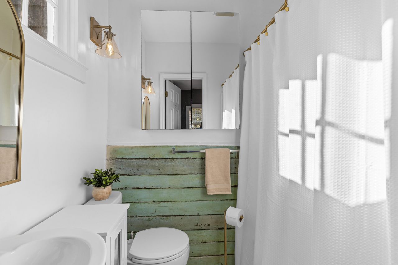 6 Ashe Street Photo 37