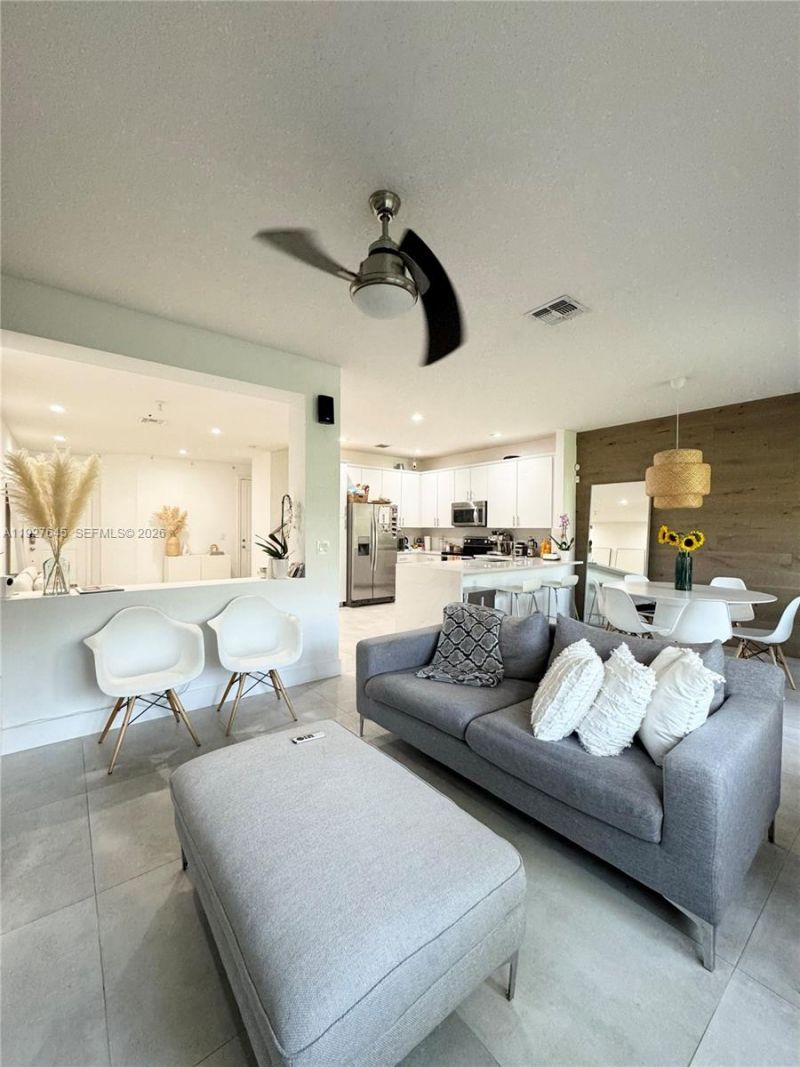 13017 S Riverwalk Cir S, Plantation, FL 33325 Photo