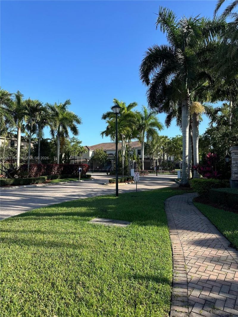 13017 S Riverwalk Cir S, Plantation, FL 33325 Photo