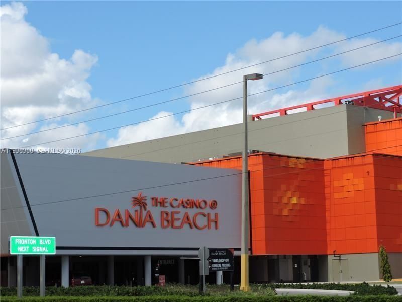 324 SE 10th St, Unit 207, Dania Beach, FL 33004 Photo