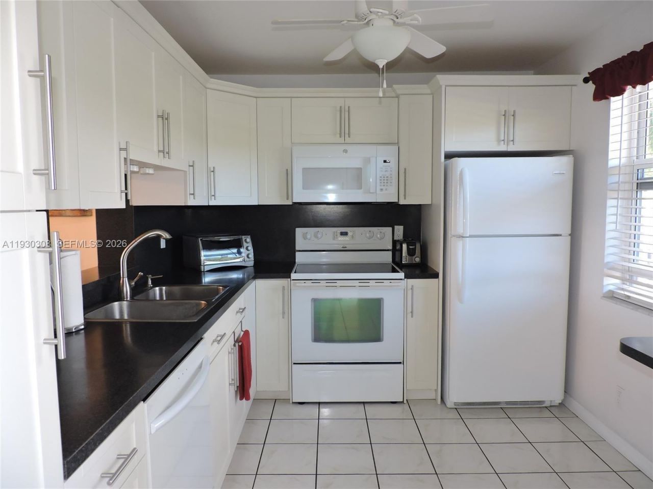 324 SE 10th St, Unit 207, Dania Beach, FL 33004 Photo