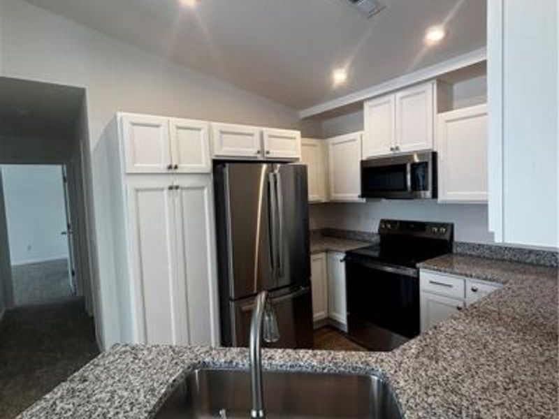 2736 Amberwood, Unit #305, Beavercreek, OH 45431 Photo 6