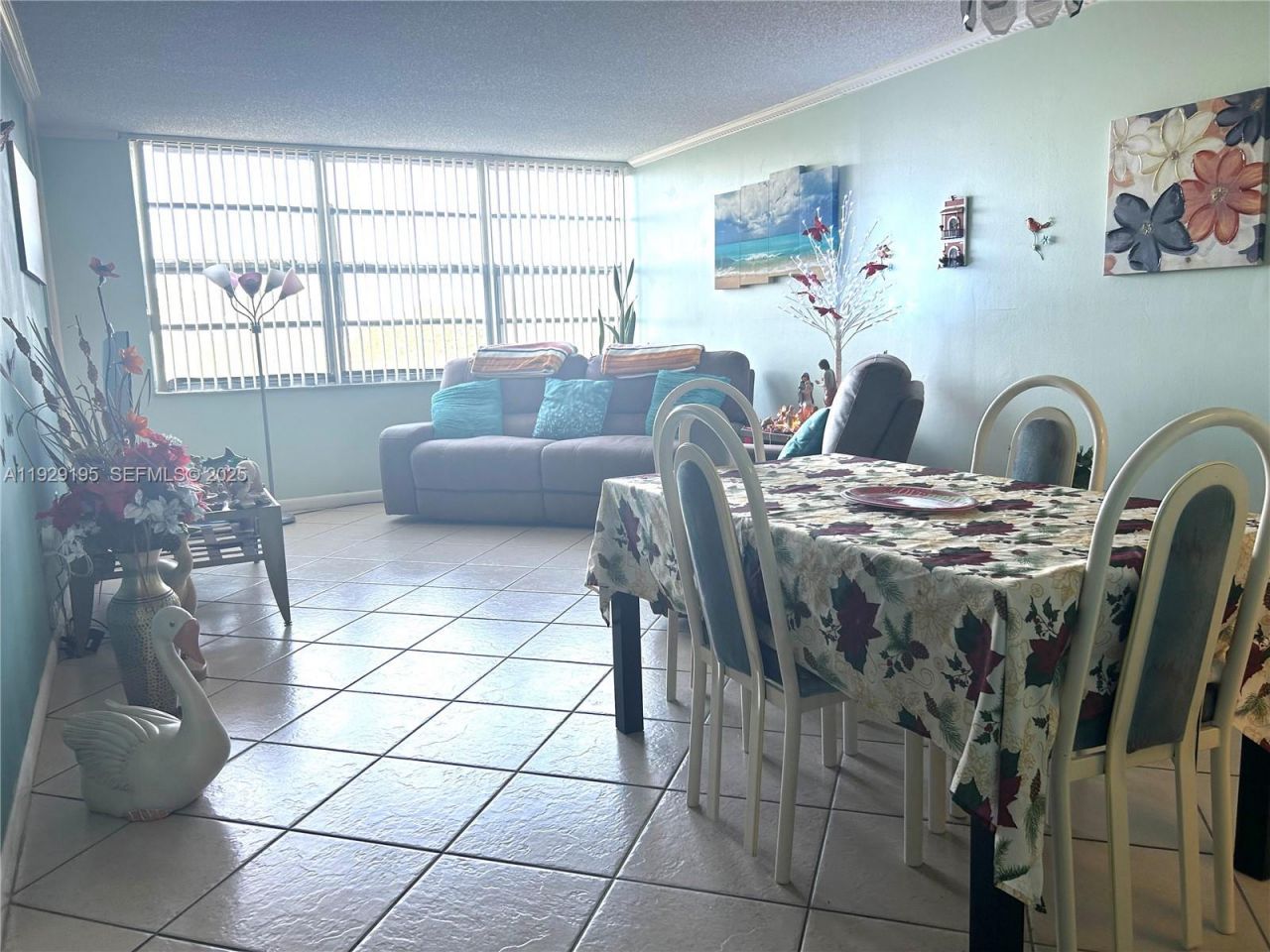 900 Saint Charles Pl, Unit 606, Pembroke Pines, FL 33026 Photo