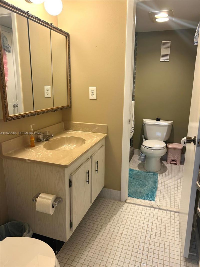1100 Saint Charles Pl, Unit 620, Pembroke Pines, FL 33026 Photo